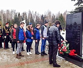 Представители Крюково возложили цветы к памятнику воинам-интернационалистам