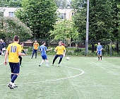 В четвертом туре открытого первенства Зеленограда по футболу (8х8) упорная борьба крюковской и «городской» команд не выявила победителей