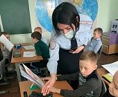 Сотрудник ГИБДД провела занятия для учеников школы №1912