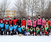 Юношеские команды сыграли в футбол на снегу