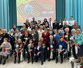 Молодогвардейцы помогли организовать концерт для ветеранов в школе № 1150