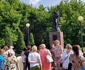 Активных крюковчан свозили на экскурсию в старинный русский город Серпухов