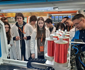 Крюковские девятиклассники познакомились с производством карт «Москвенок» и «Тройка»