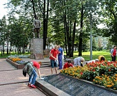 Управа Крюково продолжила цикл акций по уходу за памятниками героям войны