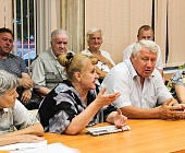 Жители Крюково обсудили с главой управы работу общественников и проблему автохлама