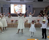 Детский коллектив "Нотный зонтик" выступил на празднике в Крюково